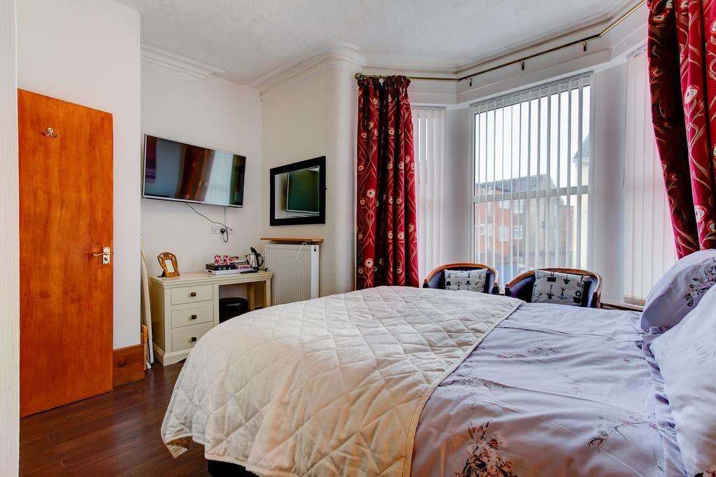 Sutton Park Guest House بلاكبول المظهر الخارجي الصورة